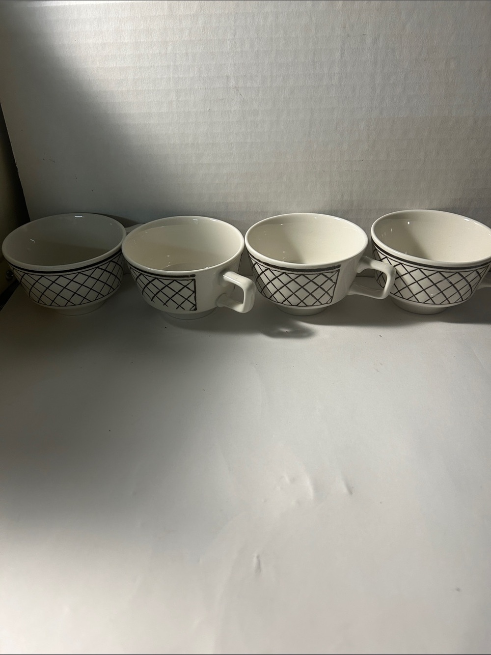 Set of 4 Homer Laughlin cups